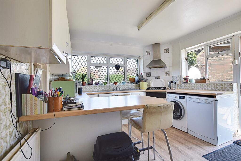 40 Hartfield Road photo 2