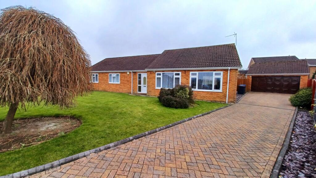 Badminton Grove, Newton Aycliffe, County Durham, DL5 photo 2