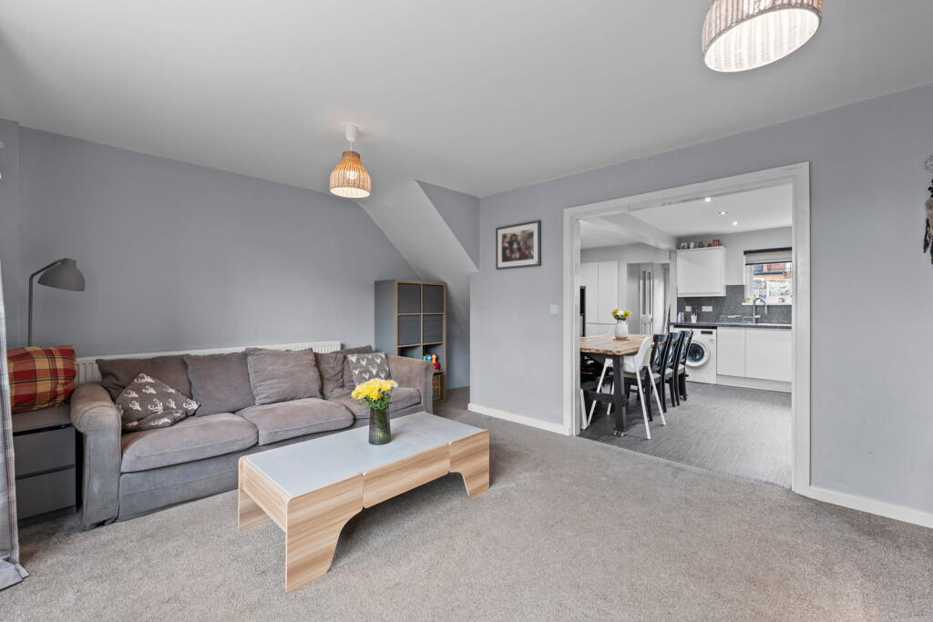 House in Rotherham, Dalton - View 3