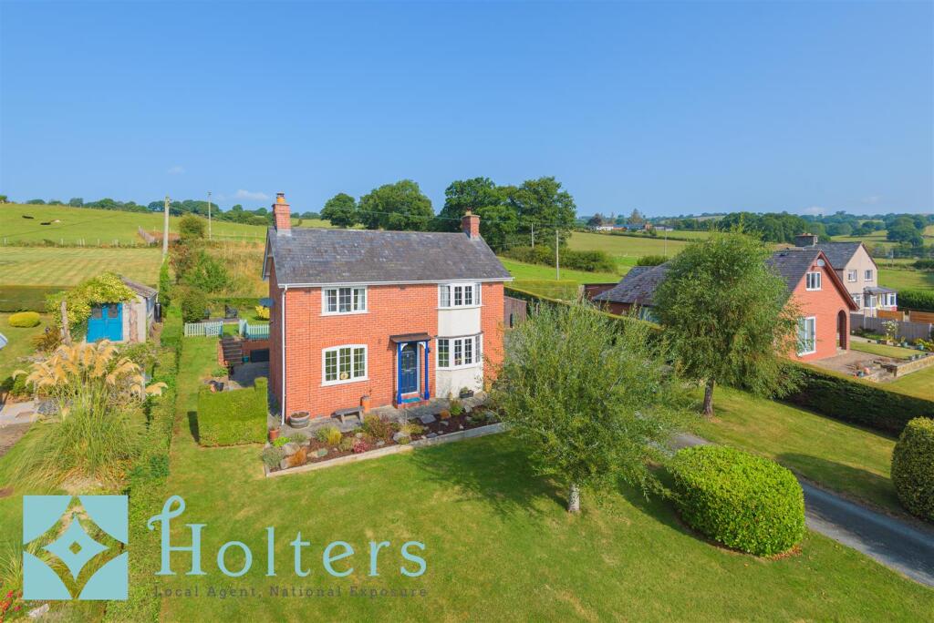 Main image of property: Trefeglwys, Caersws