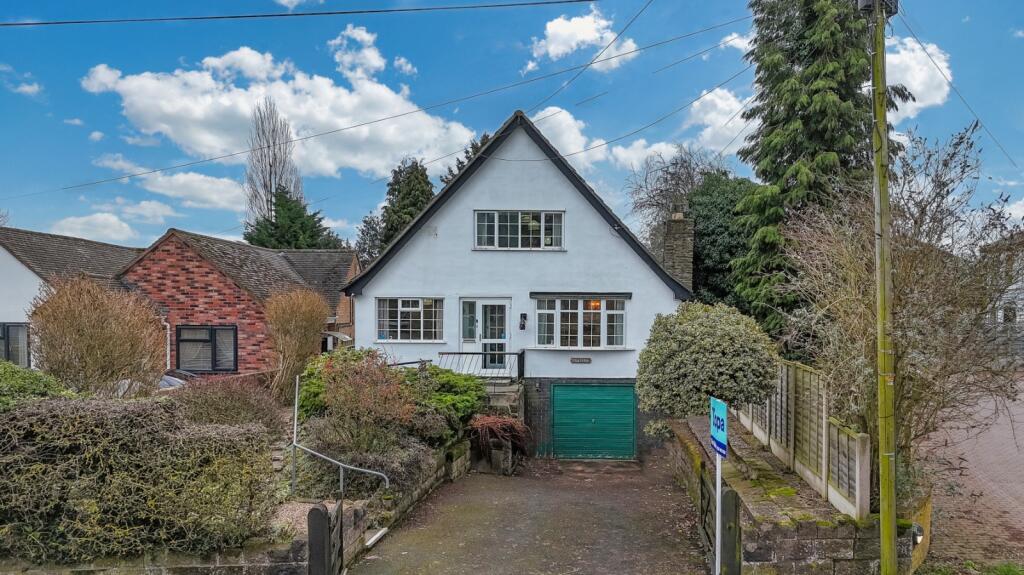 3-bed detached on Wharf Road, Gnosall, Stafford, ST20, £210,000