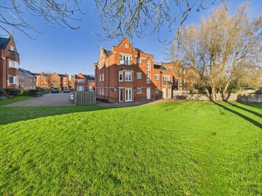 Main image of property: Longbourn, Windsor, Berkshire, SL4