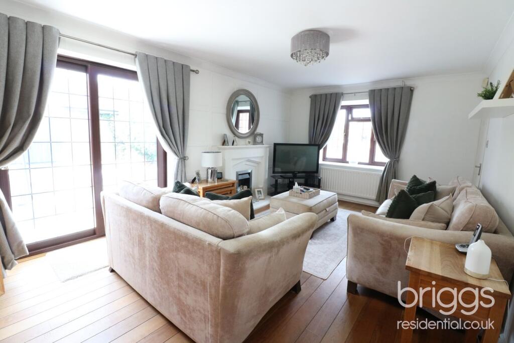 Swift Close, Deeping St James, Market Deeping, PE6 photo 4