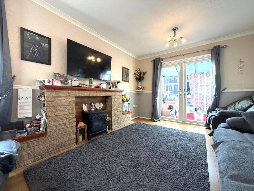 Stamford Close, Swindon, Wiltshire photo 4