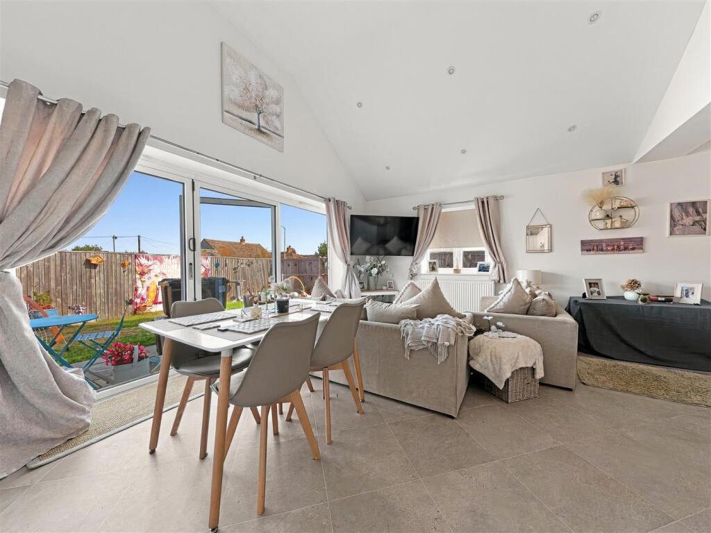 House in Canterbury - View 5