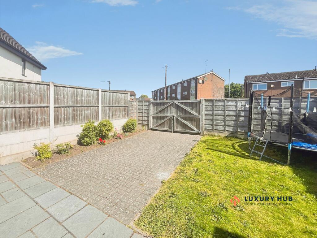 House in Stockport - View 3