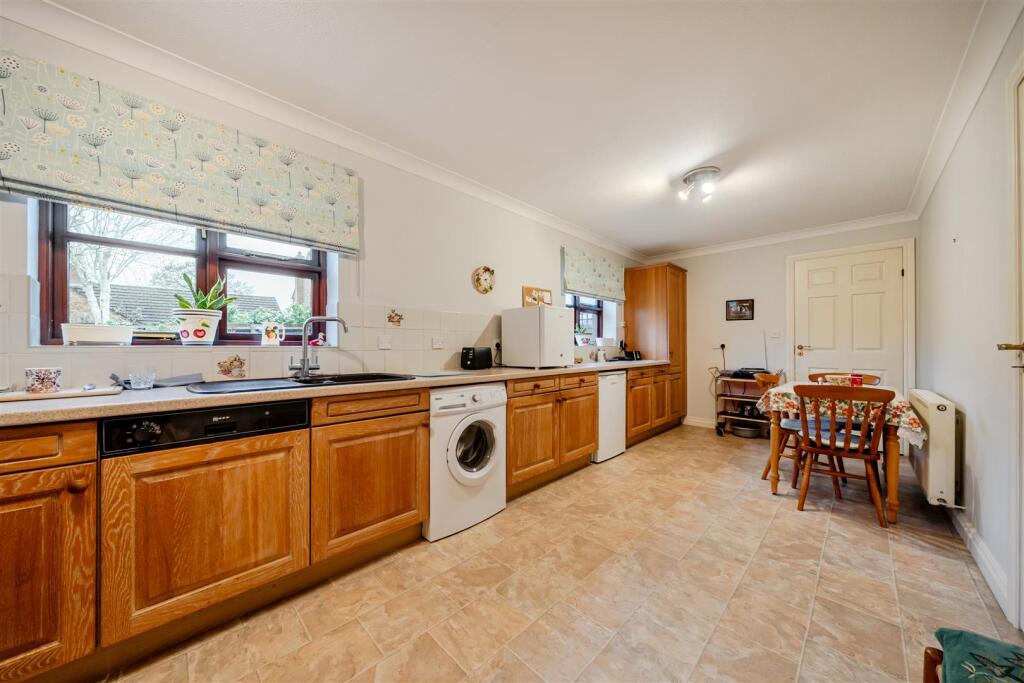 Holly Close, Ellesmere. photo 3
