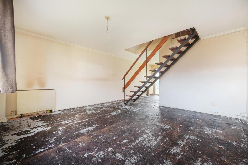 Apartment in Wokingham - View 5