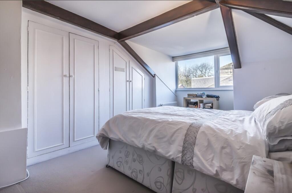Apartment in London - View 5