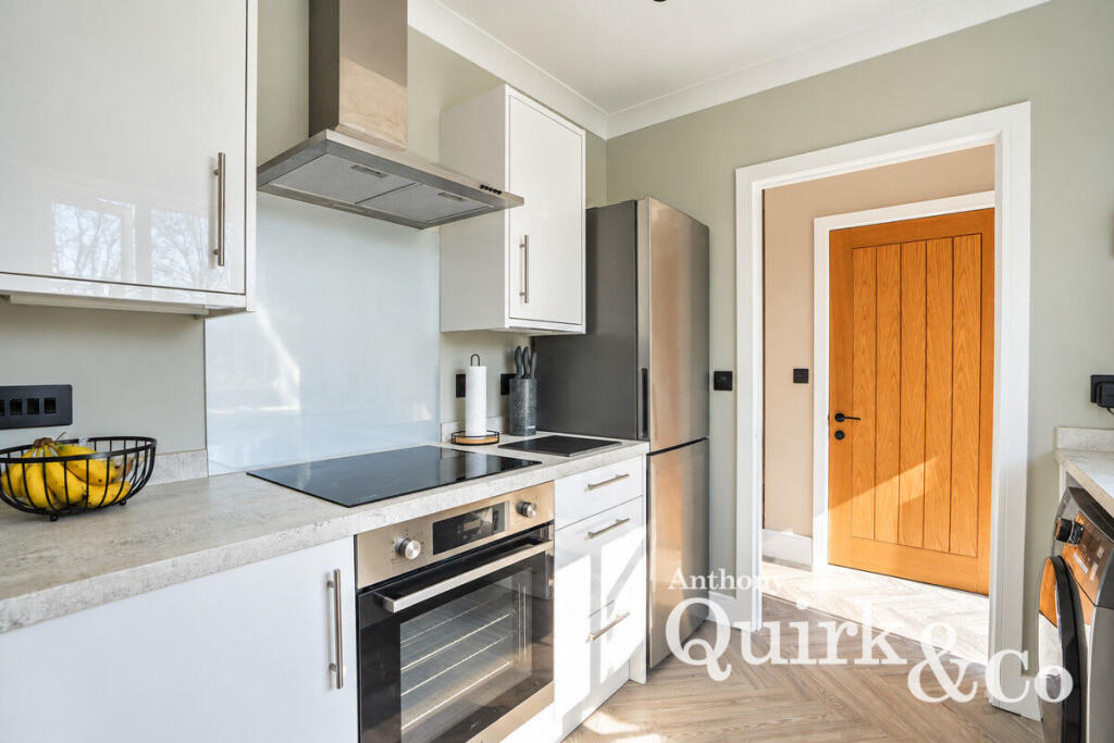 House in Southend-on-Sea - View 5