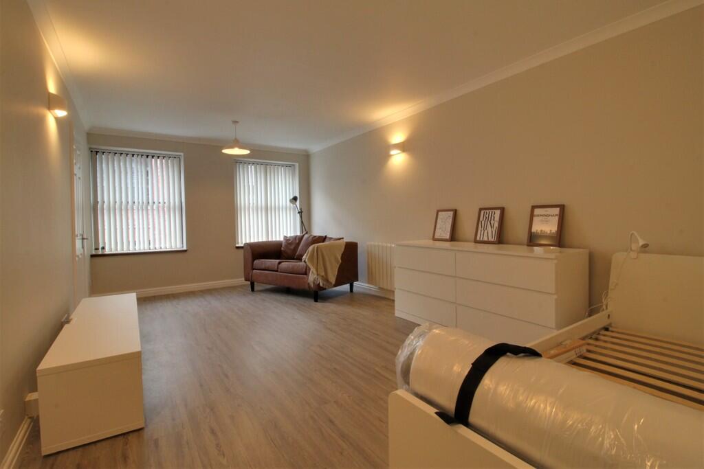 Studio flat for rent