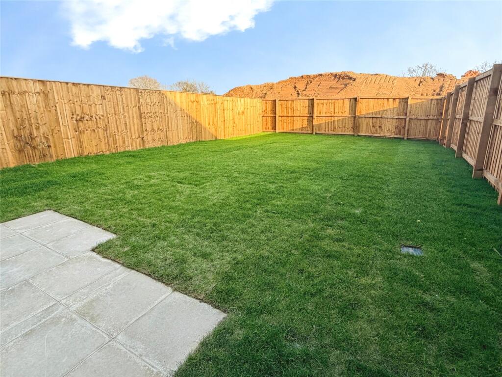 Hurdle Crescent, Doncaster, South Yorkshire, DN4 photo 4