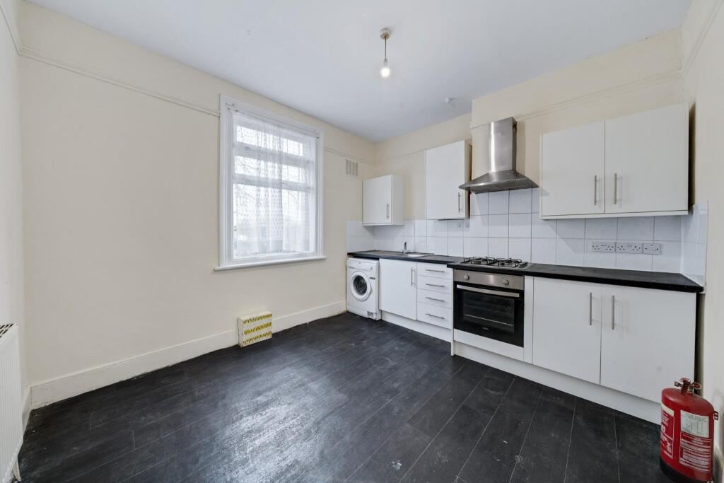 Apartment in London - More