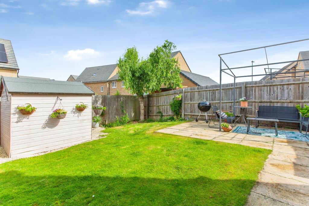 House in Huntingdon, Romans' Edge, Godmanchester - View 2