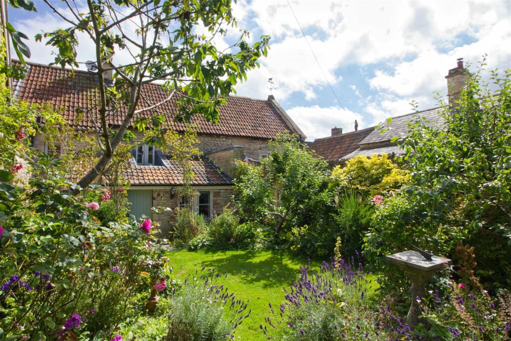 Main image of property: High Street, Marshfield, Chippenham, SN14 8LS