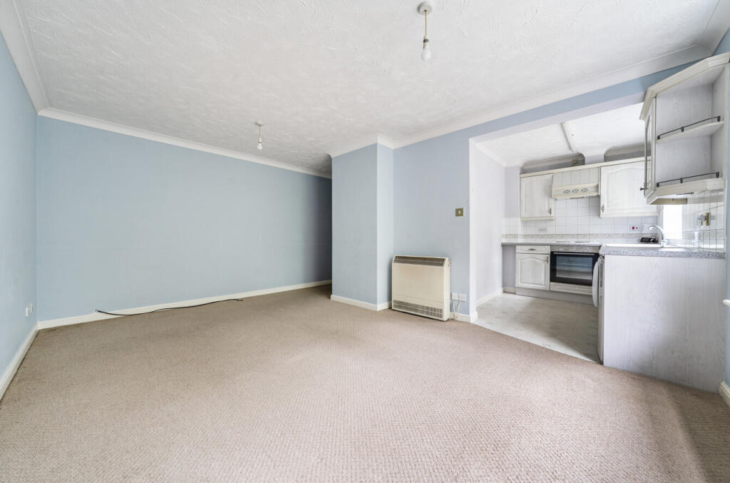 Apartment in West Suffolk, Bury St Edmunds - View 2