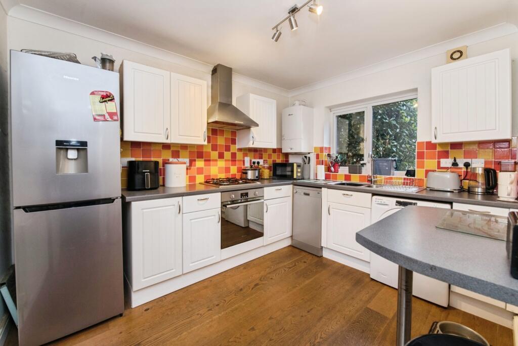 Lovering Close, Exmouth, Devon, EX8 photo 2