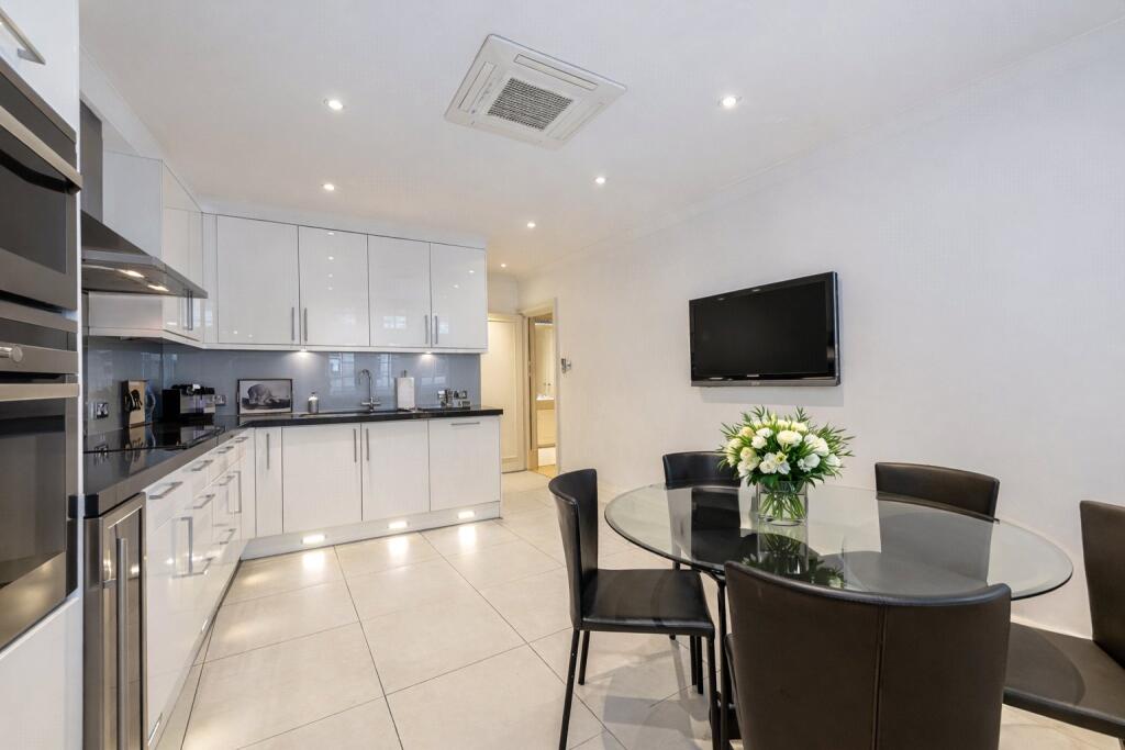 4 bedroom apartment for rent
