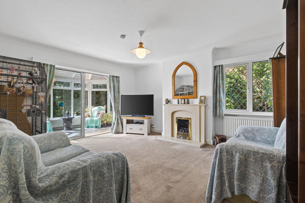 House in Irthlingborough, Crow Hill - More