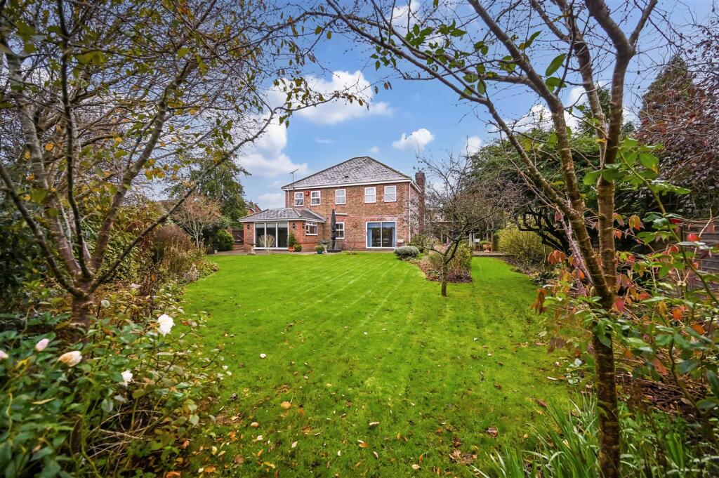 Chilworth Gardens, Clanfield - View 2