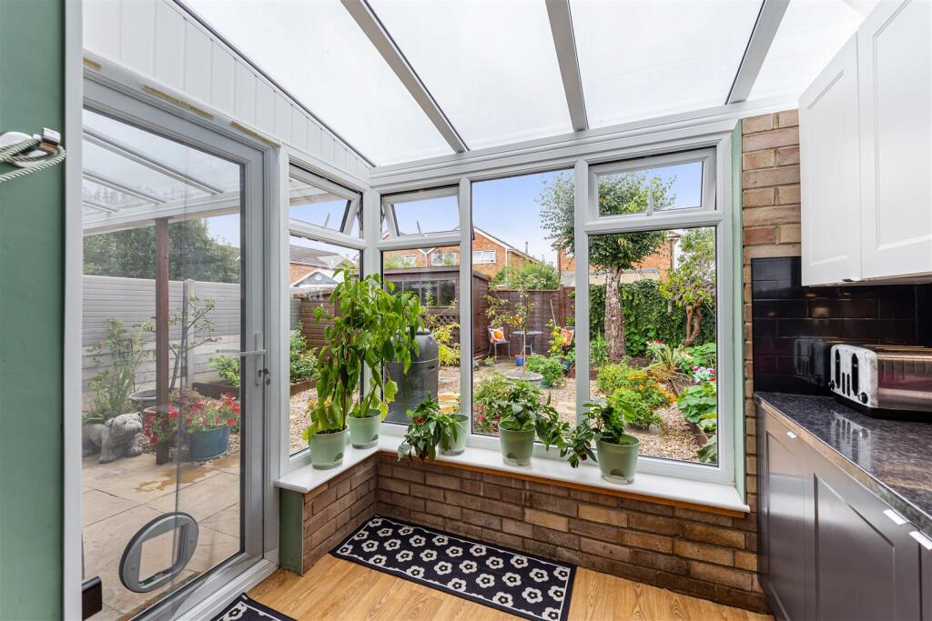 House in Weston-super-Mare, North Somerset - More