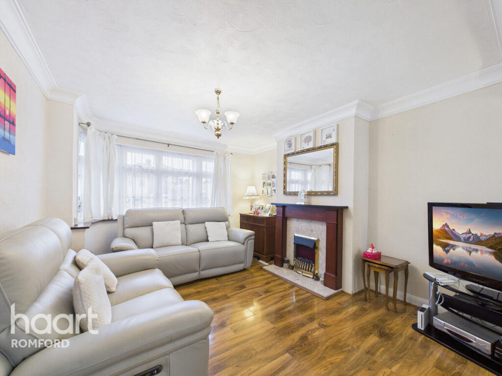 Main image of property: Kingshill Avenue, Romford, RM5 2SD