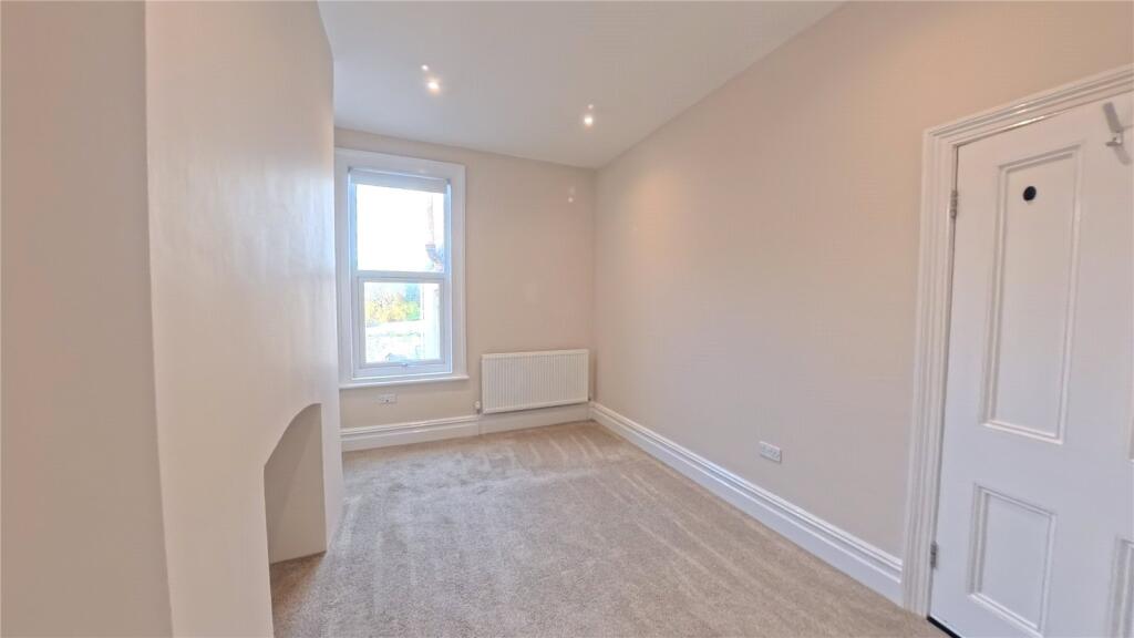 Apartment in Bristol - View 5