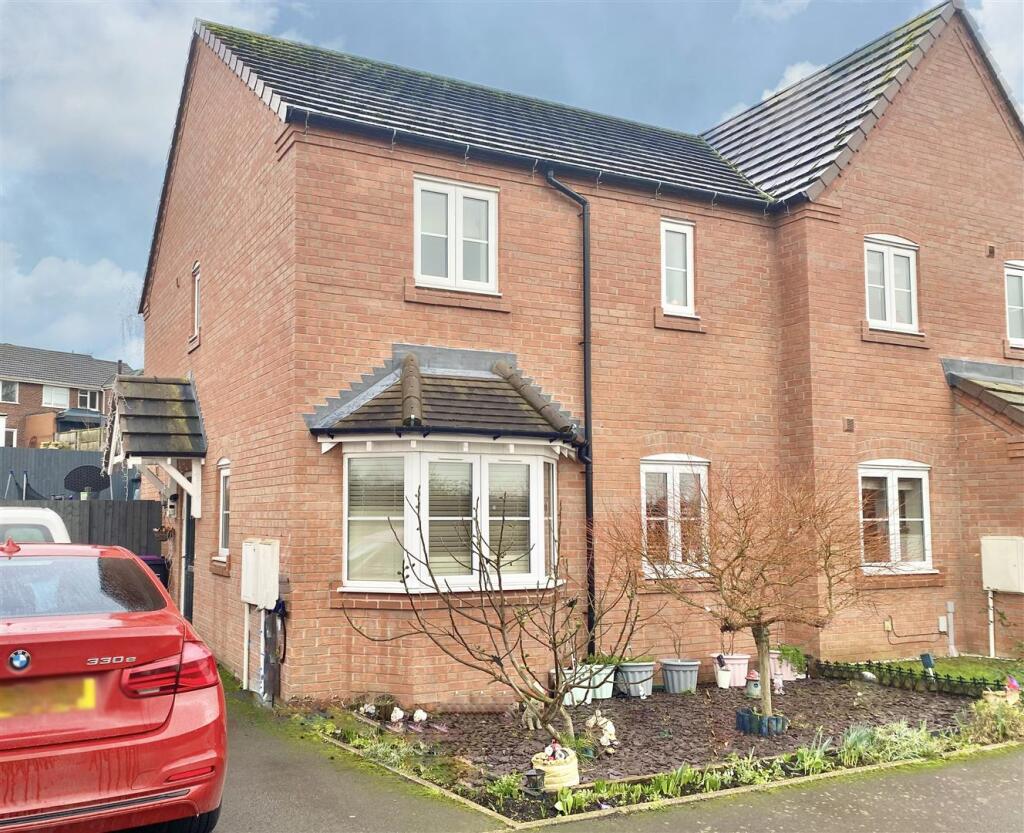 Main image of property: 66 Redwing Fields, Shrewsbury, SY2 5SZ