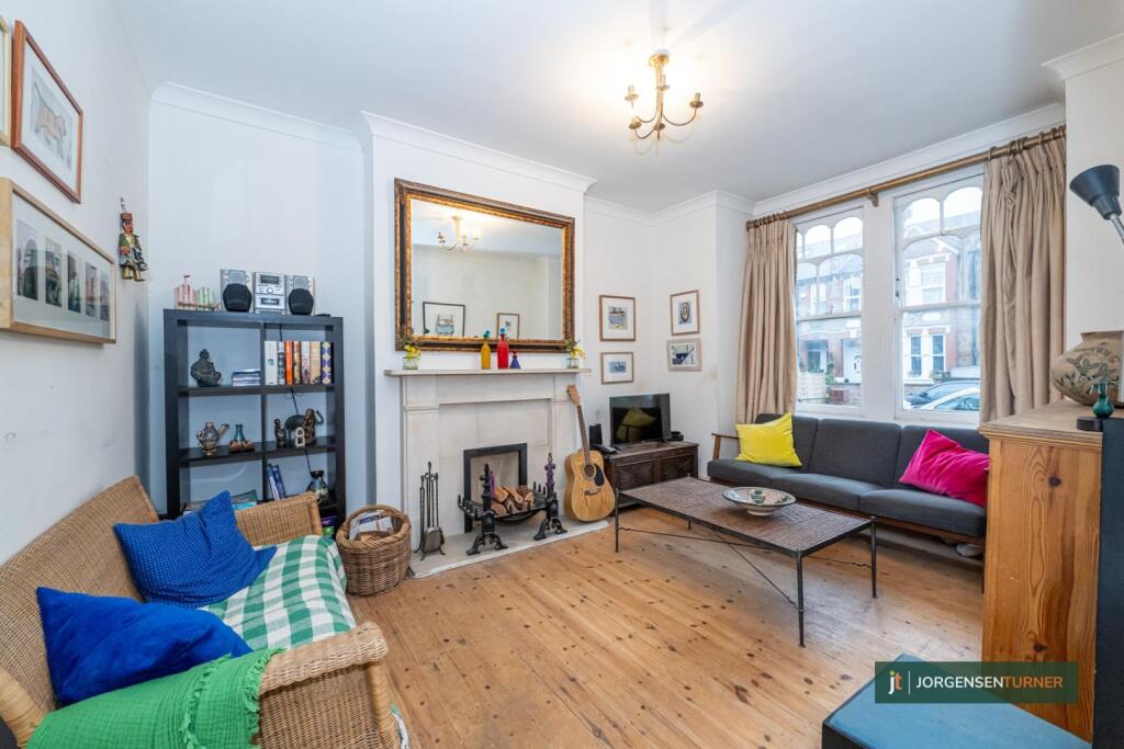 Main image of property: Oaklands Grove, London, W12 0JE