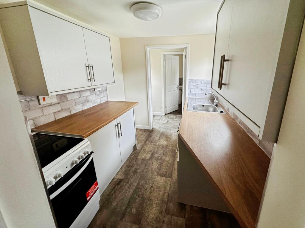 House in Salisbury - View 5