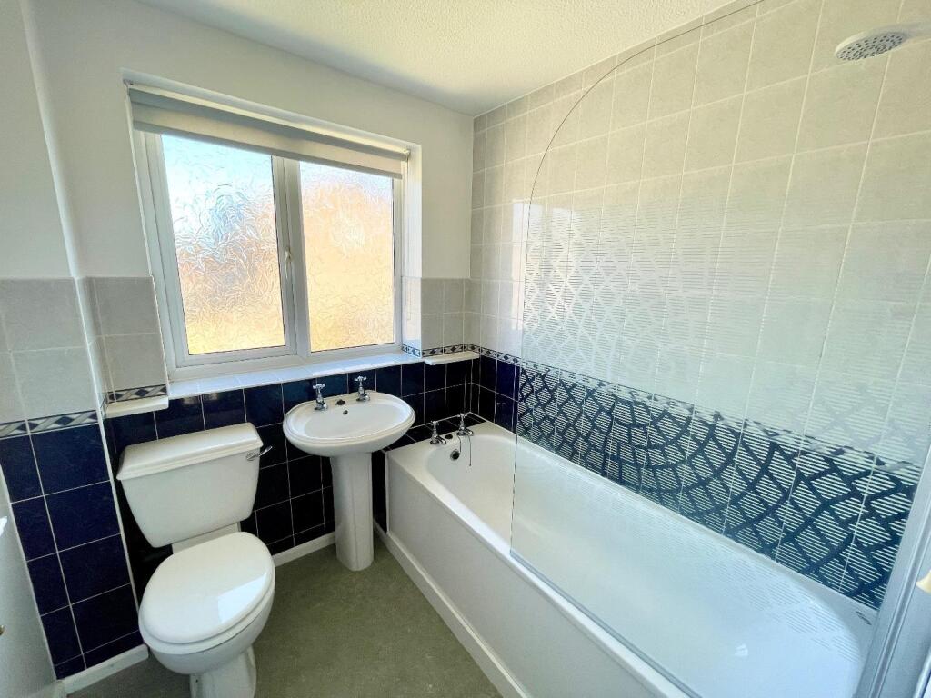 Sandover, East Hunsbury, Northampton NN4 - View 6