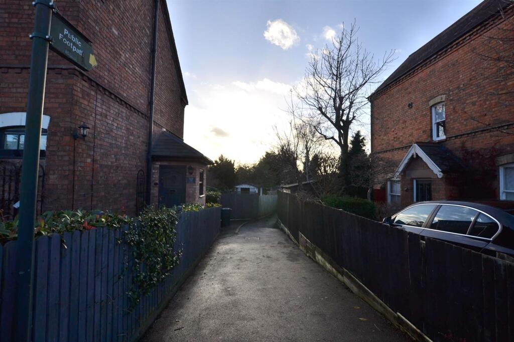 Footpath Access to Land