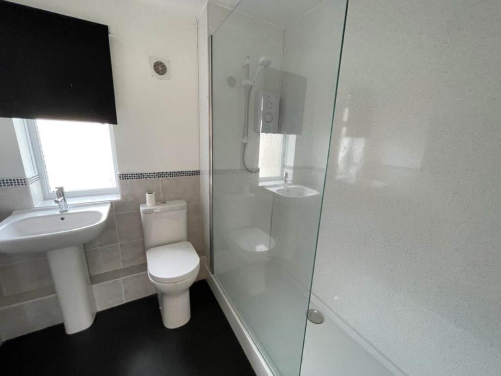 Apartment in Weston-super-Mare, North Somerset - More