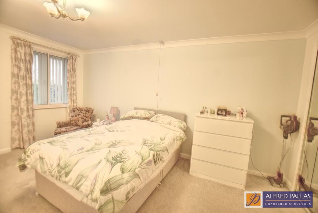 Apartment in South Tyneside, North East - More