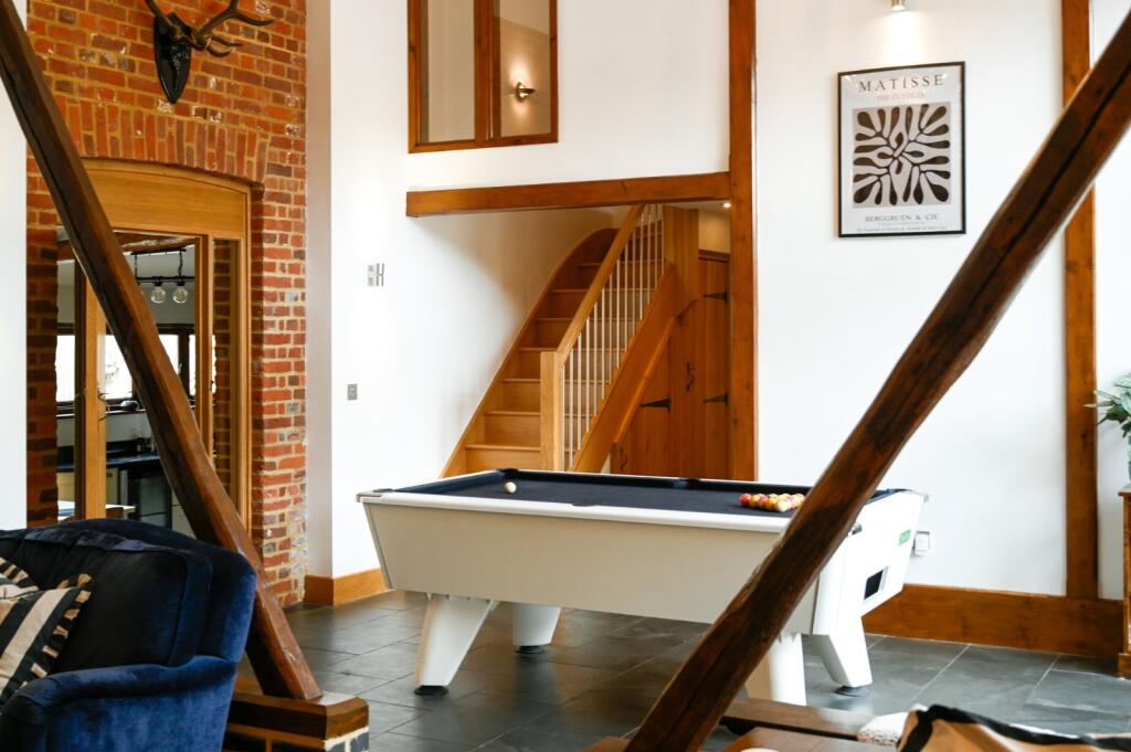 House in Tonbridge - More