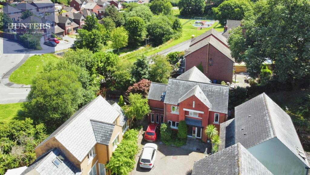 House in Bridgend, Pencoed - View 2