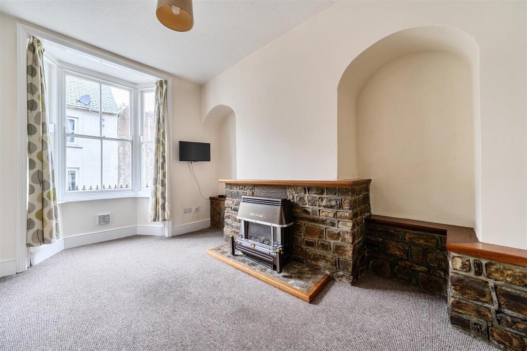 House in Exeter - View 4