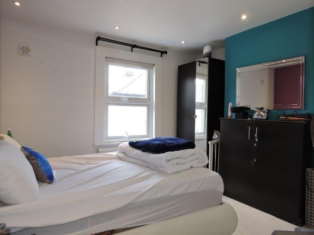 House in Hoddesdon, High Leigh Garden Village - View 3
