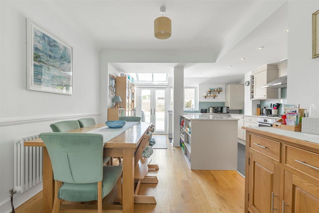Main image of property: White Hart Lane, Barnes, London, SW13