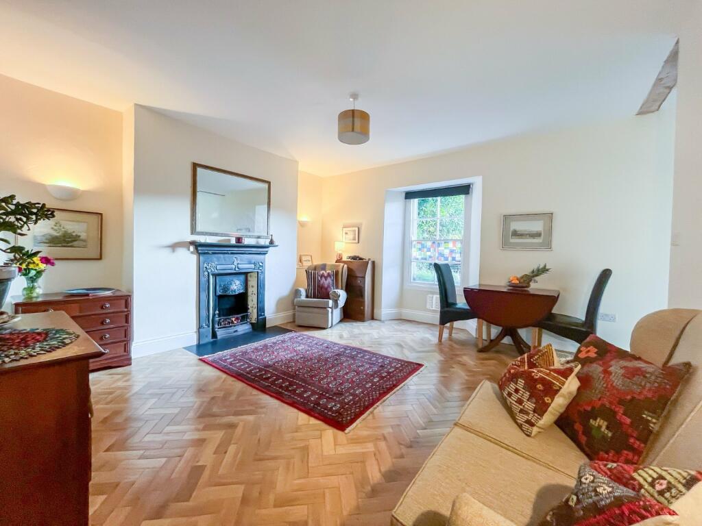 Apartment in Clevedon, West End - View 2