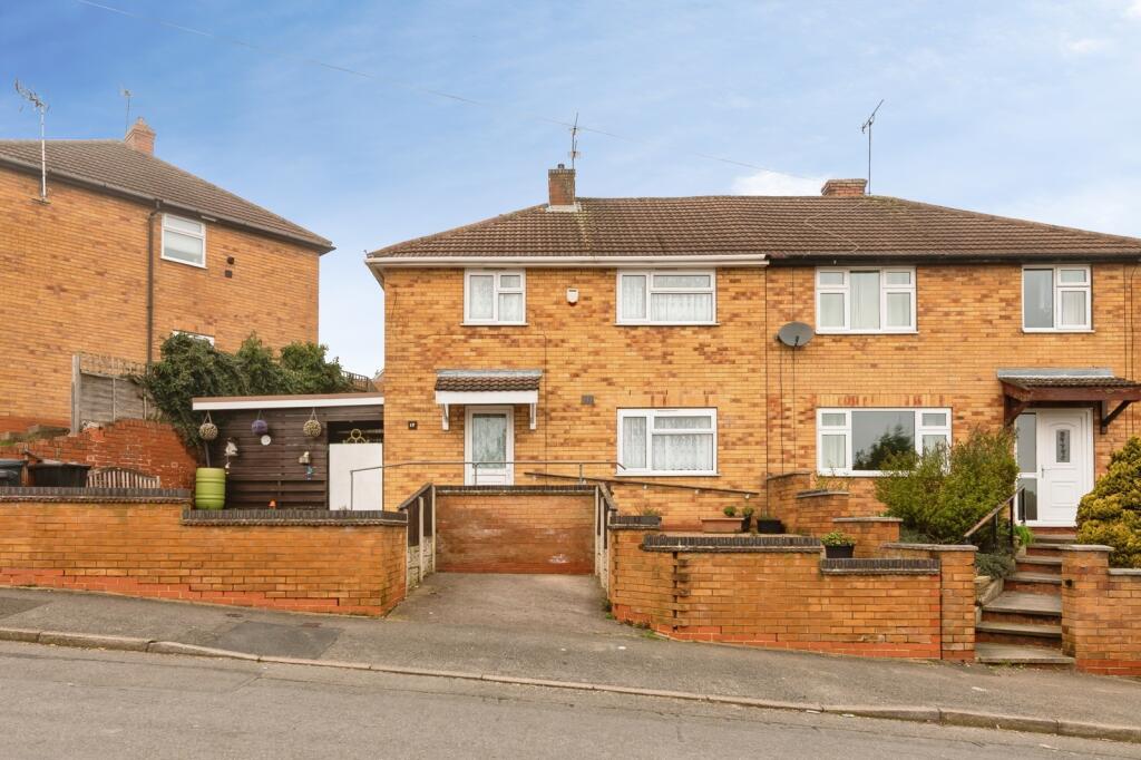 Main image of property: Fraser Square, Carlton, Nottingham, Nottinghamshire, NG4