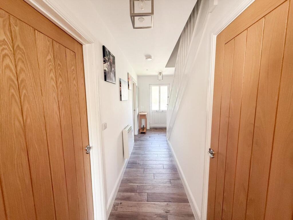 House in Cwmbrân, Croes-y-mwyalch, Llantarnam - View 5