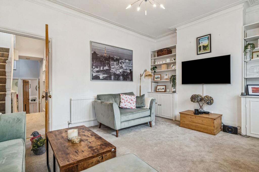 Apartment in London - More