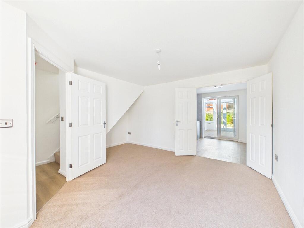 House in Worcester - View 4