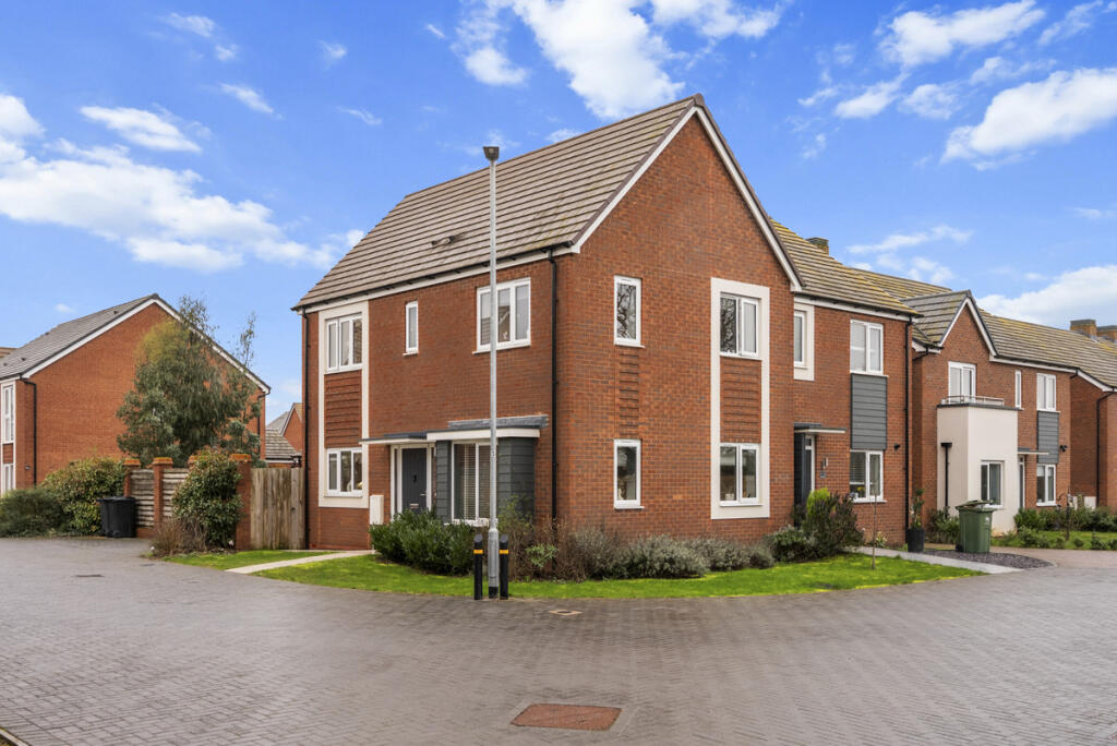 Main image of property: #WelcomeHome to: 5 Pitmaston Close, Broomhall, Worcester, WR5