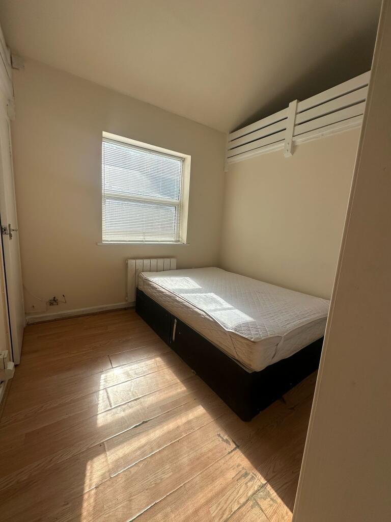 Main image of property: d Chapel Street, Luton