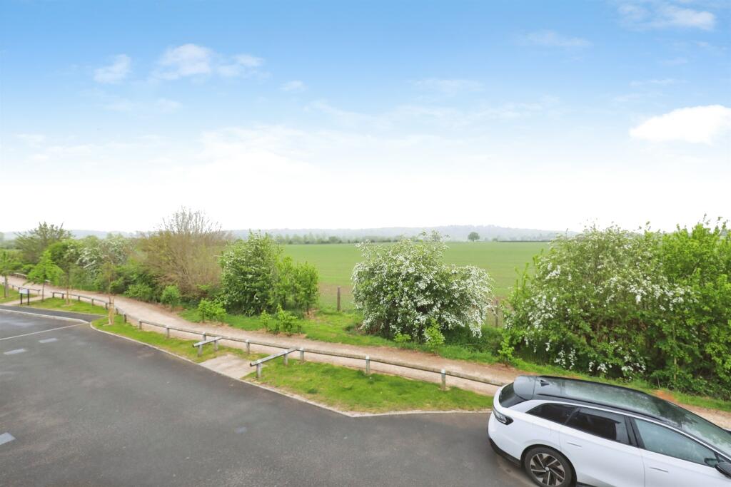 Herwin Close, Wellesbourne, WARWICK photo 4