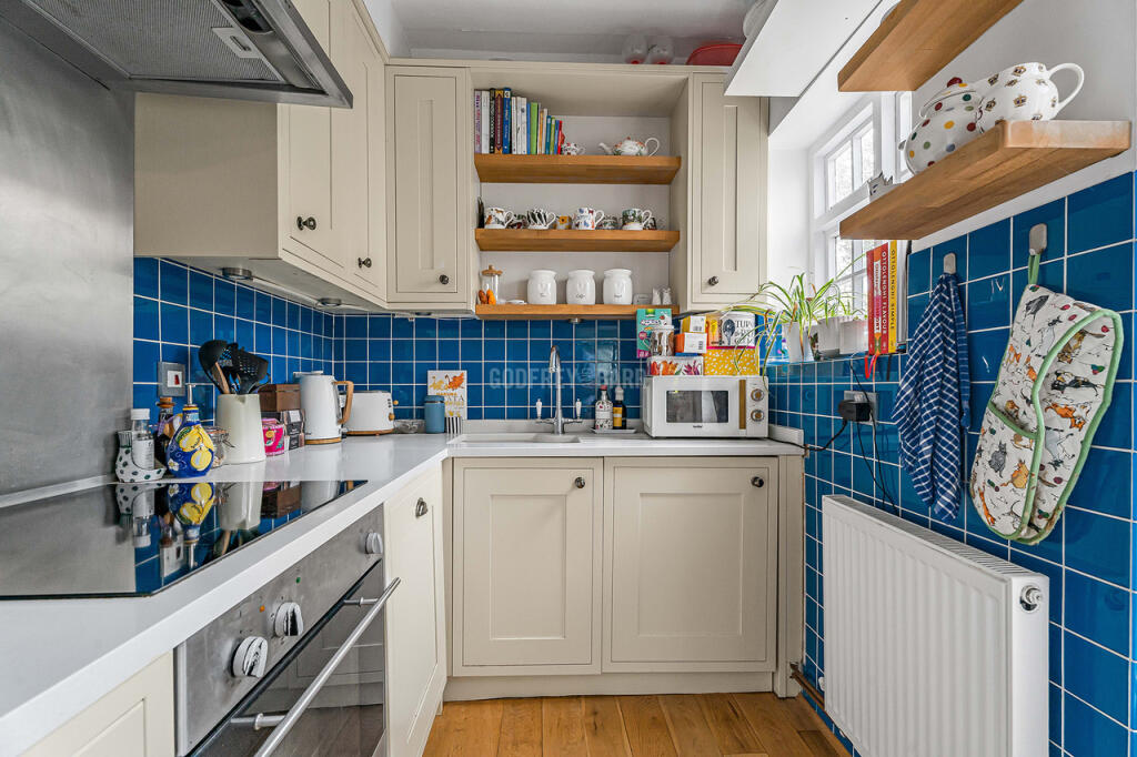 House in London - View 3
