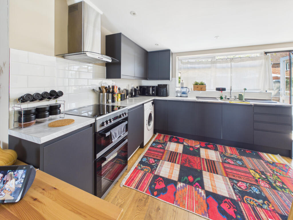 Mill Road, Caversham, RG4 8DP photo 4