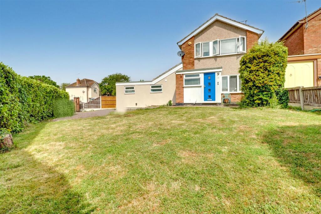 4-bed detached on Viking Way, Runwell, Wickford, £425,000